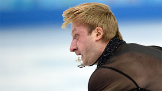 Illustration for article titled The laws of physics turned these pretty ice skaters into ugly derps